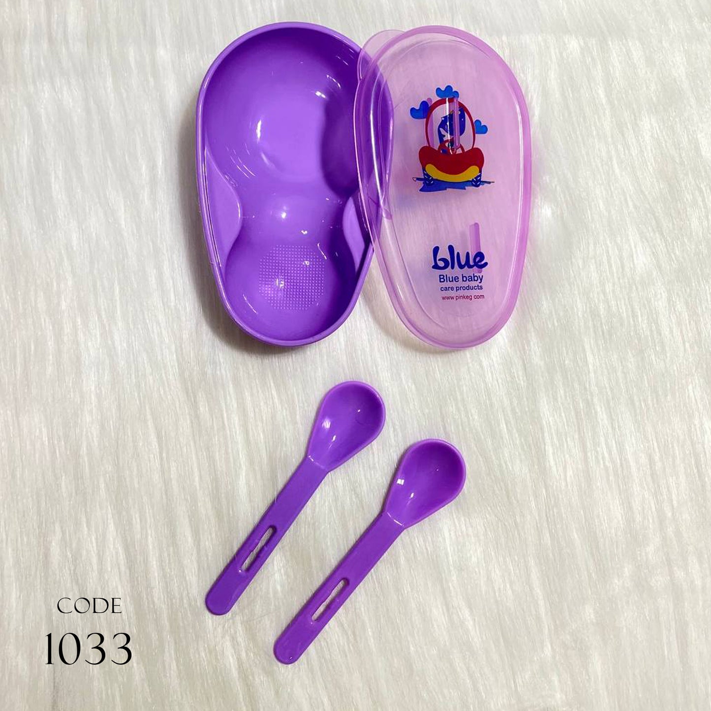طبق للأطفال مع ملعقة وشوكة وغطاء