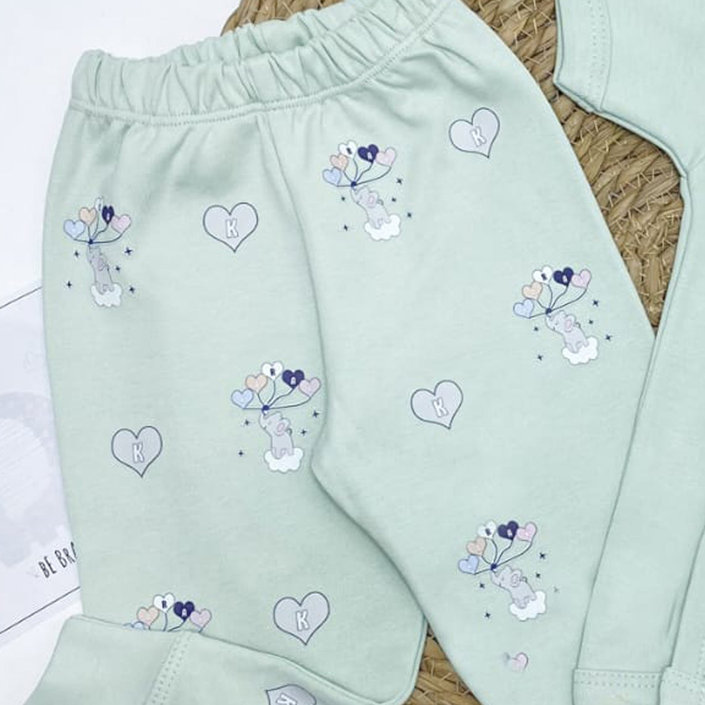 بجامة قطن لحديث الولادة