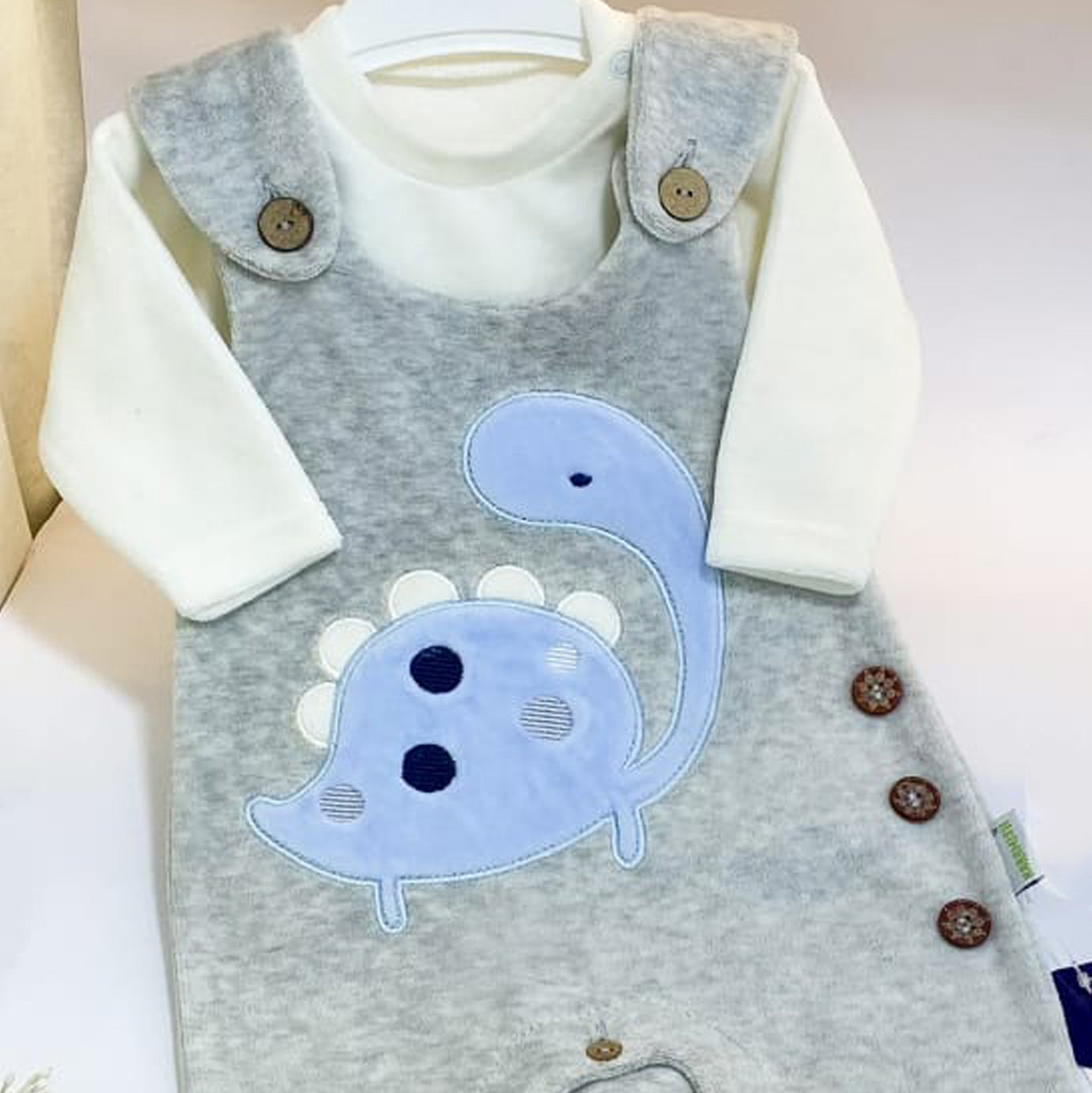 سالوبيت قطيفة مع تيشيرت شتوي لحديث الولادة