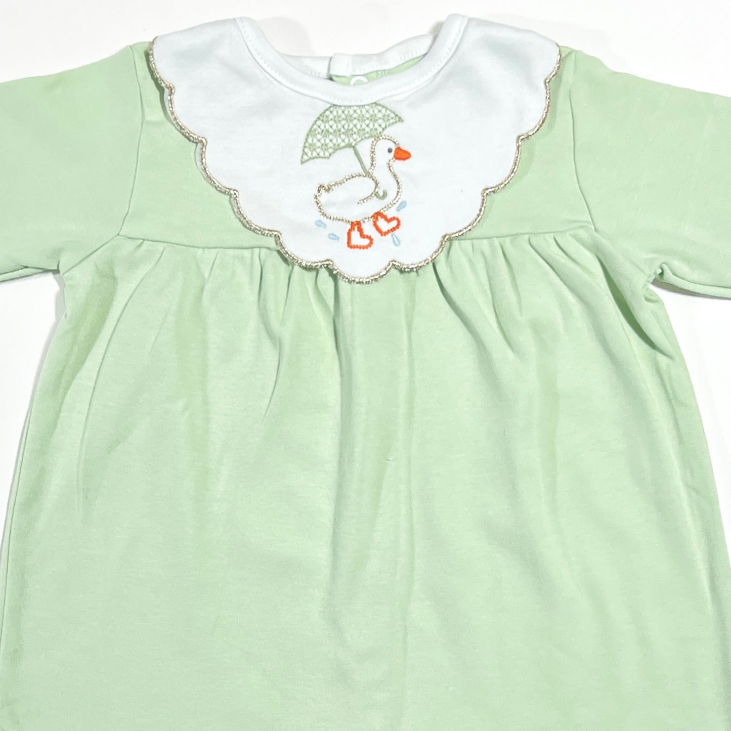 جلابية قطن بأزرار خلفية لحديث الولادة