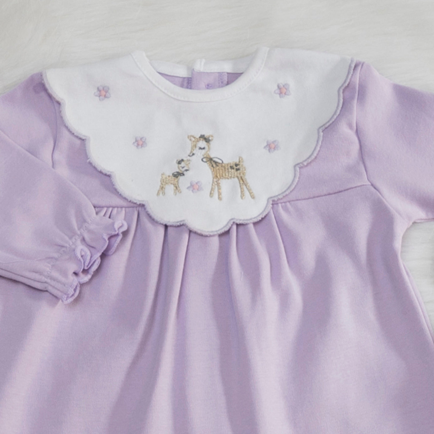 جلابية قطن بأزرار خلفية لحديث الولادة