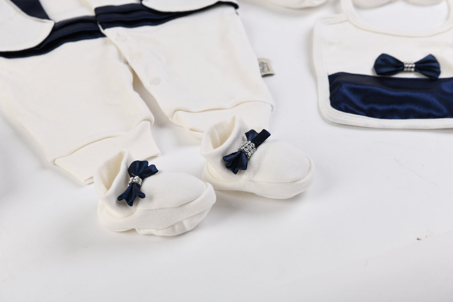 طقم بدلة مولود جديد للأولاد