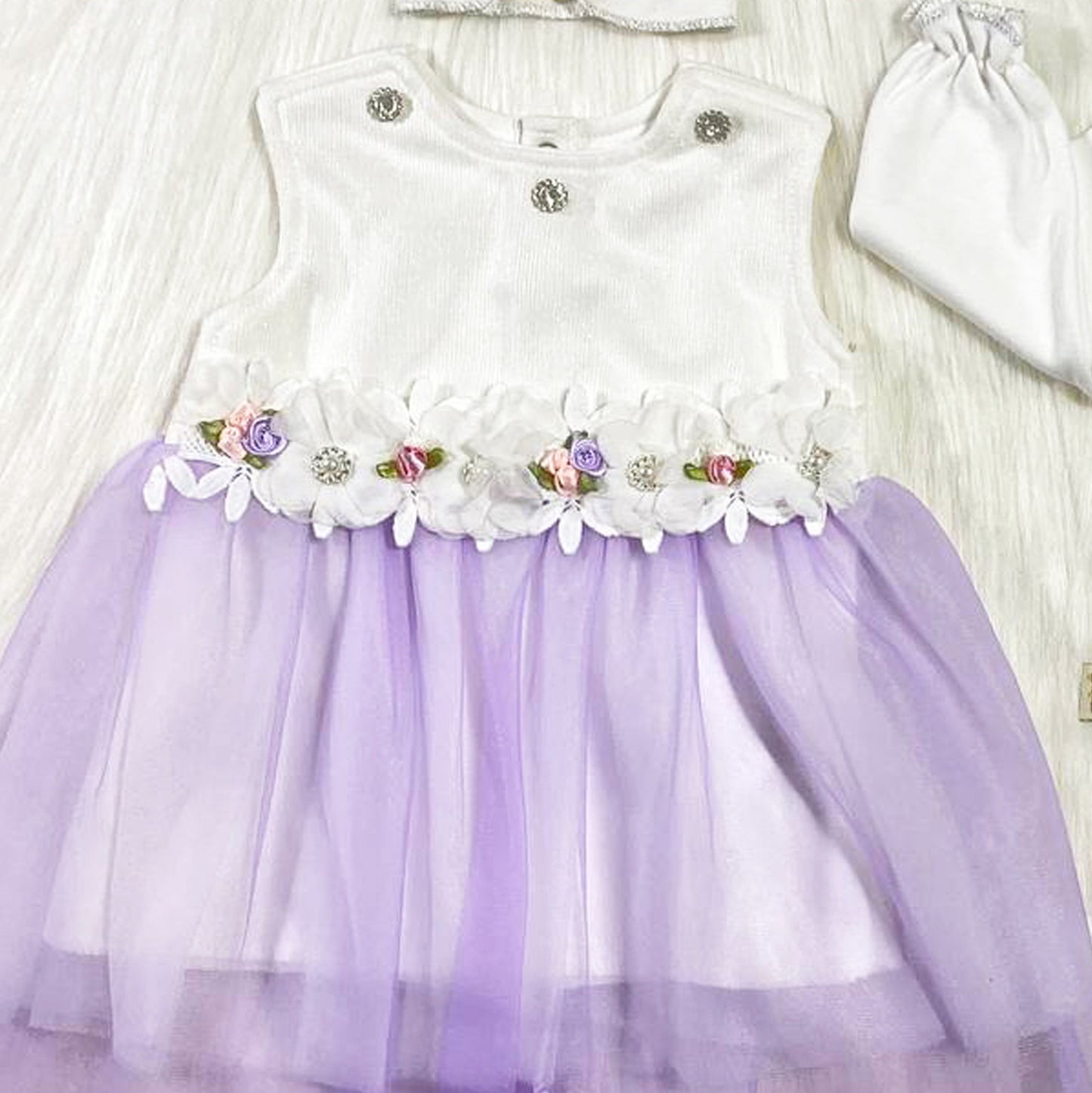 فستان السبوع لحديث الولادة 4 قطع