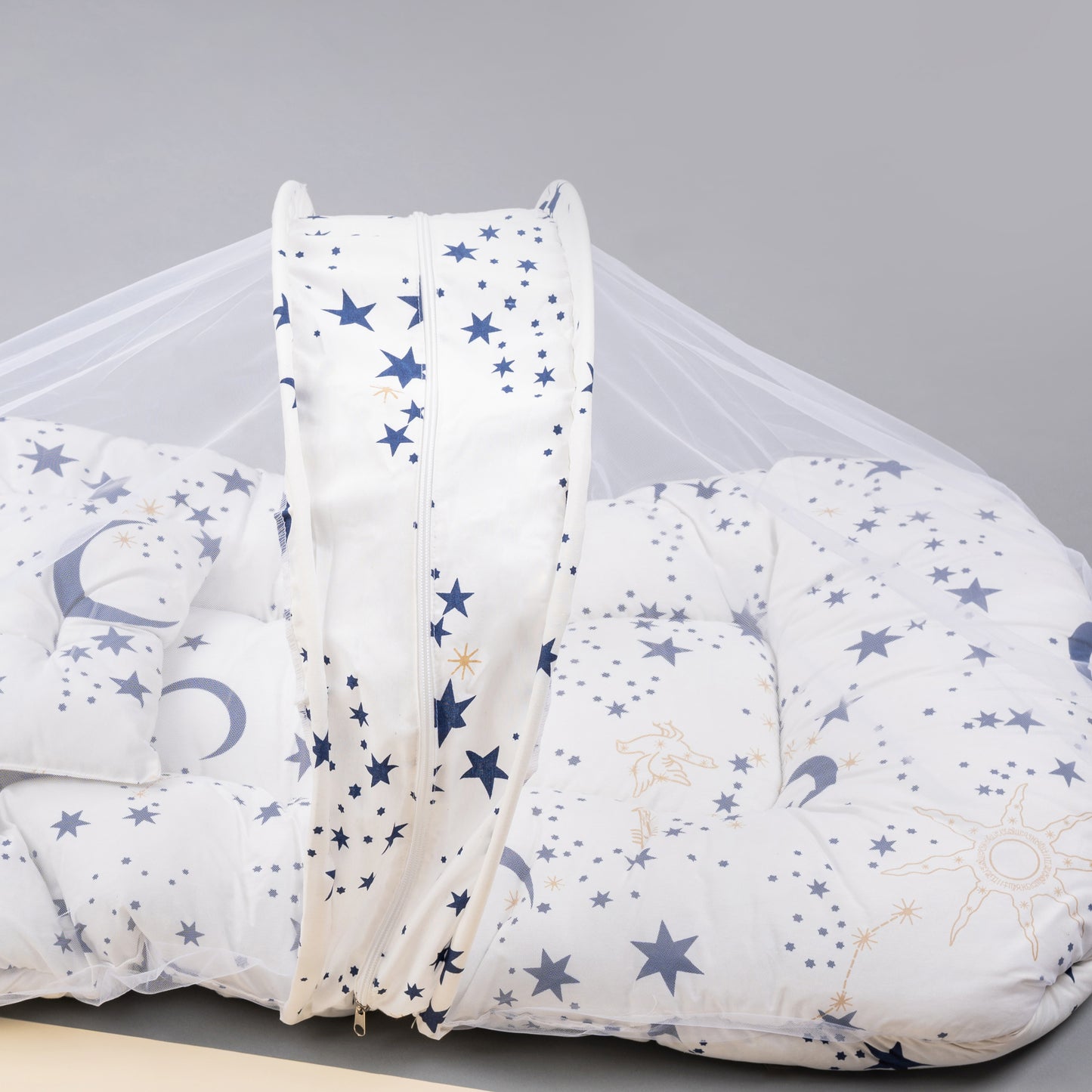 مرتبة بالناموسية للأطفال إغلاق محكم بسوستة الطول 100 سم والعرض 50 سم