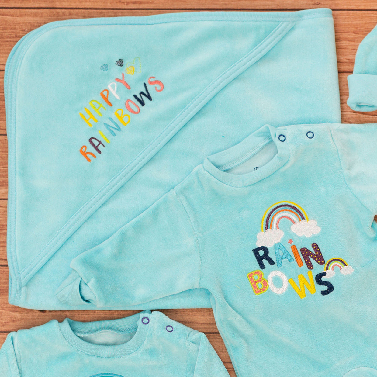 جيفت بوكس طقم السبوع والمستشفى 5 قطع قطيفة شتوي لحديث الولادة