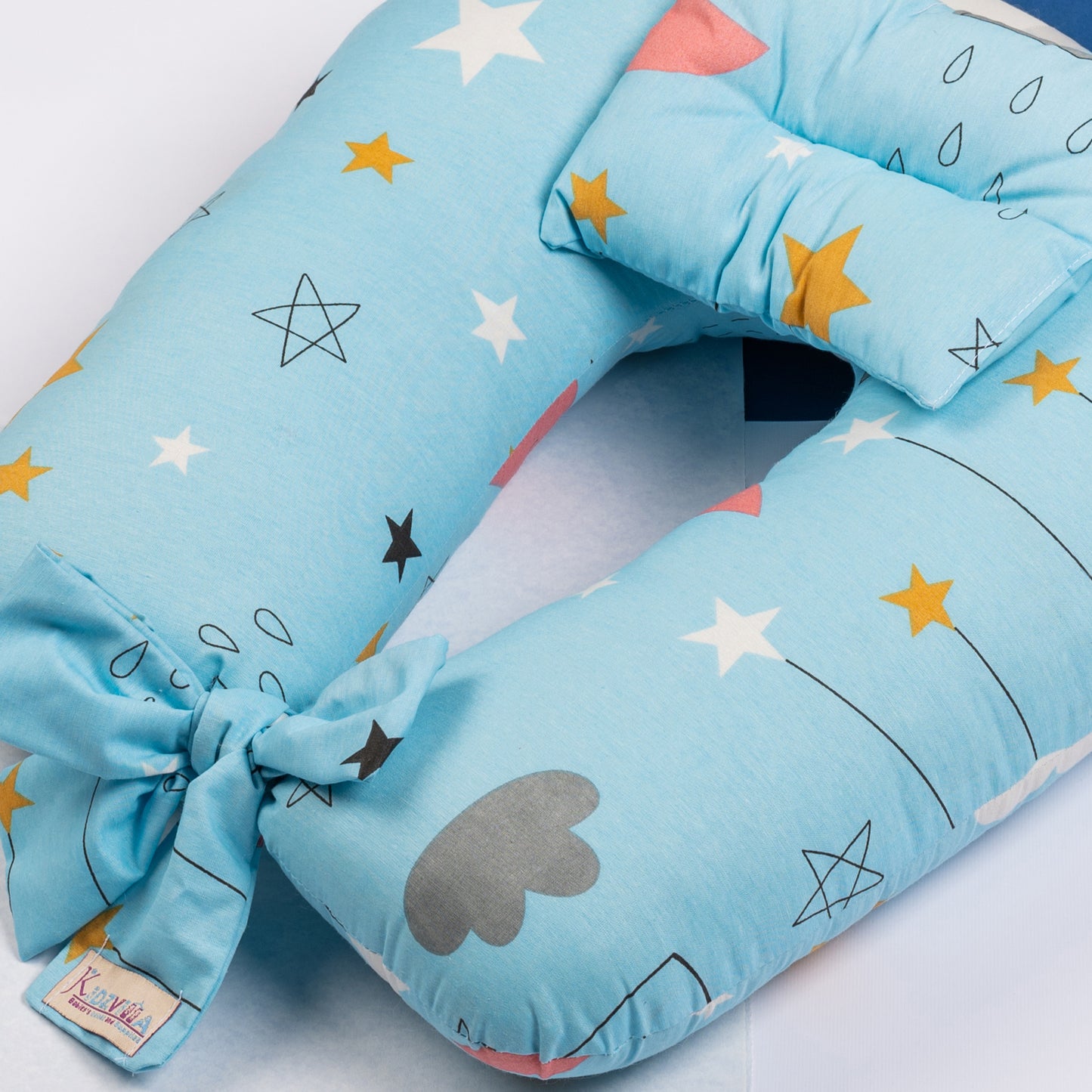 مخدة رضاعة مع مخدة رأس ورباط - عرض 45 سم والطول 55 سم