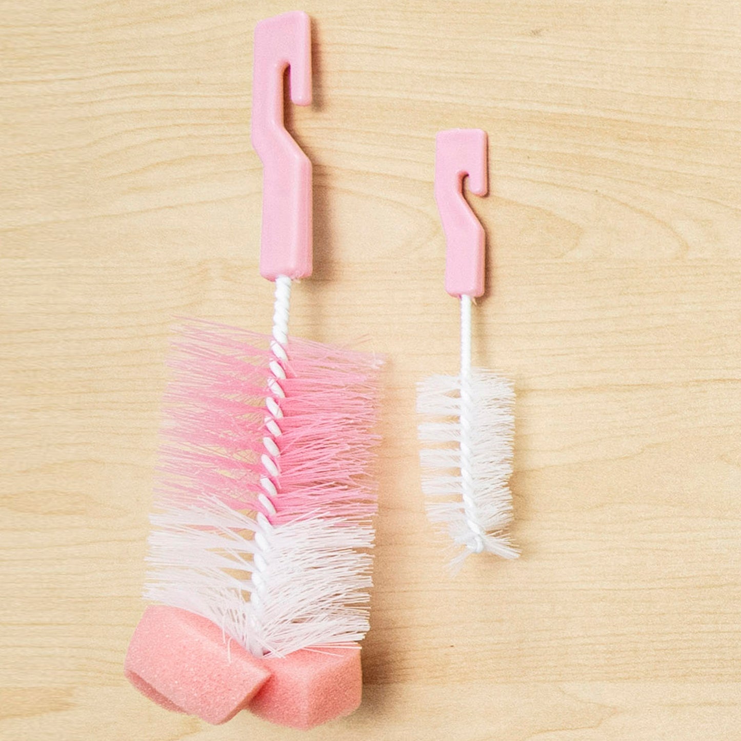 فرشاة لتنظيف البيبرونة