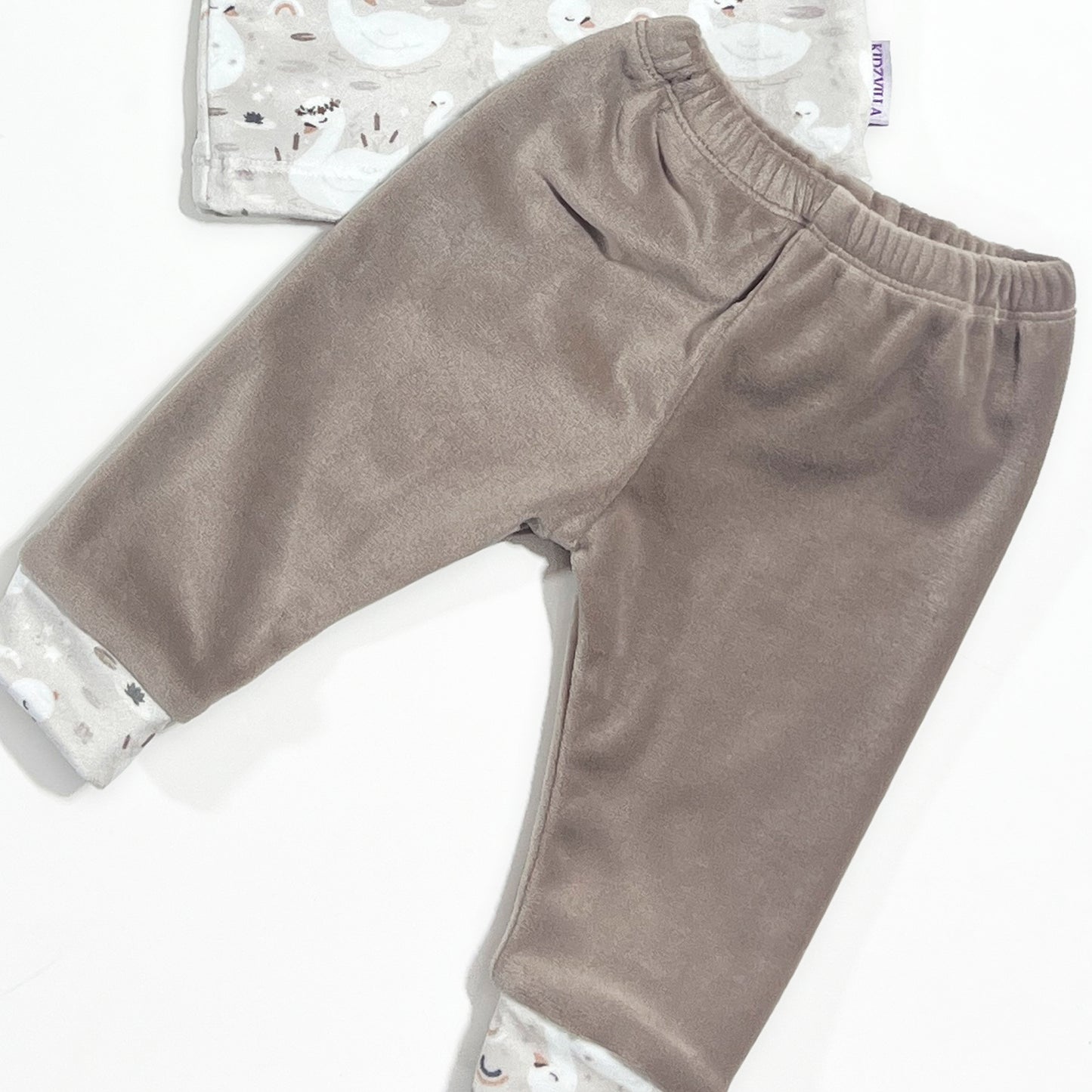 بجامة قطيفة لحديث الولادة من كيدزفيلا