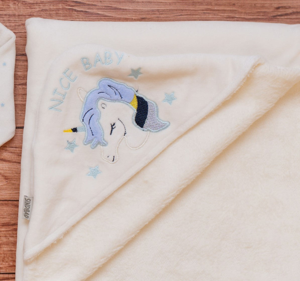 طقم المستشفى 4 قطع قطيفة شتوي مع كوفرته قطيفة مبطنة فرو