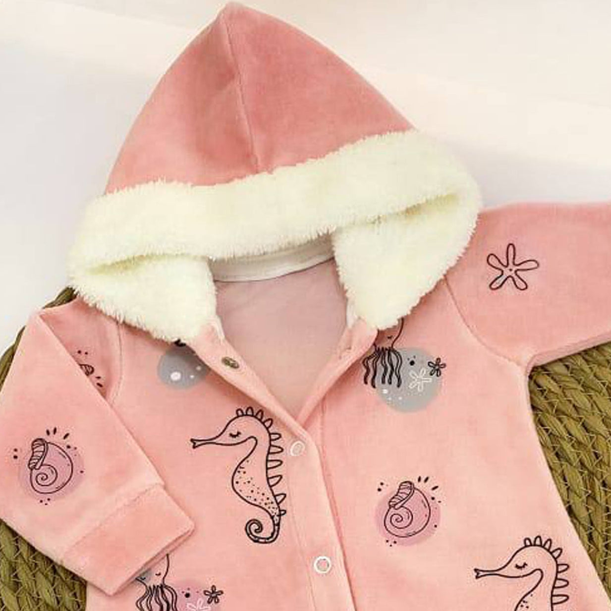 سالوبيت قطيفة شتوي لحديث الولادة