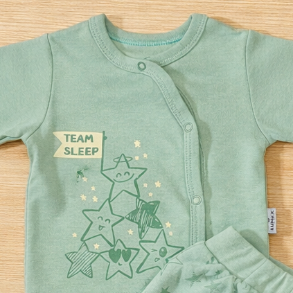 بجامة قطن لحديث الولادة