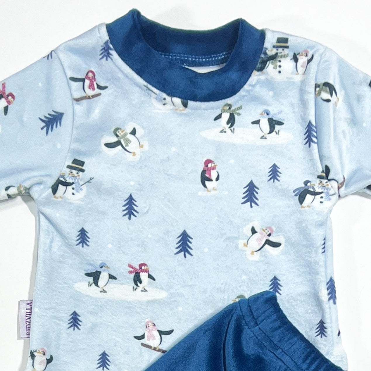 بجامة قطيفة لحديث الولادة من كيدزفيلا