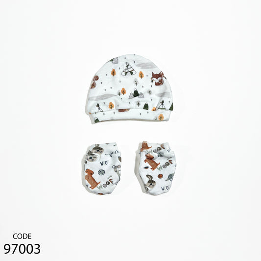 طقم طاقية مع جوانتي قطيفة لحديث الولادة