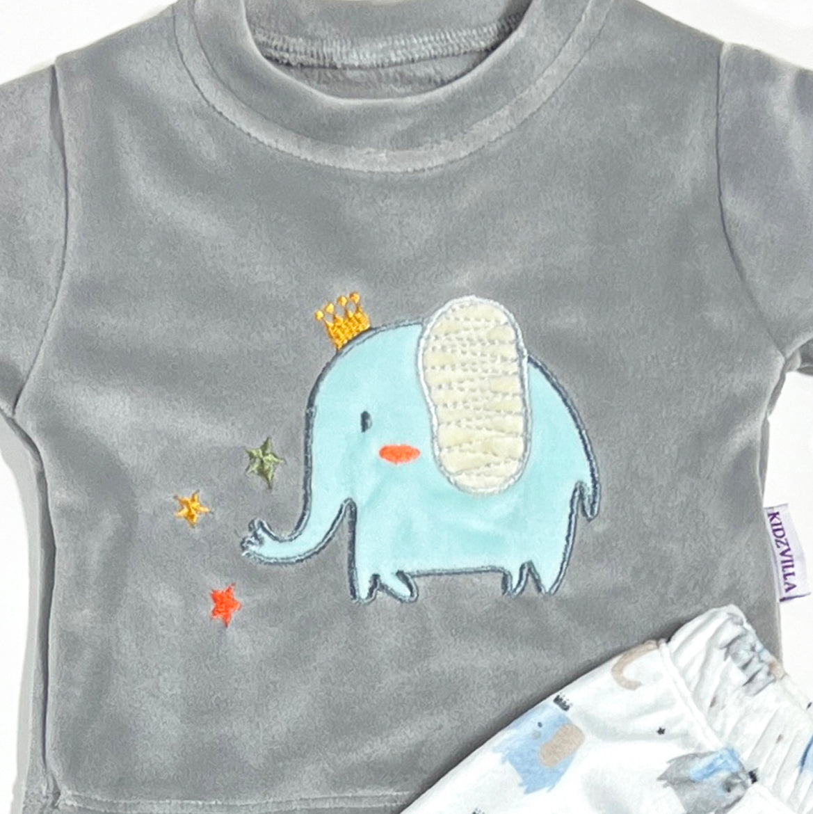 بجامة قطيفة مطرزة لحديث الولادة