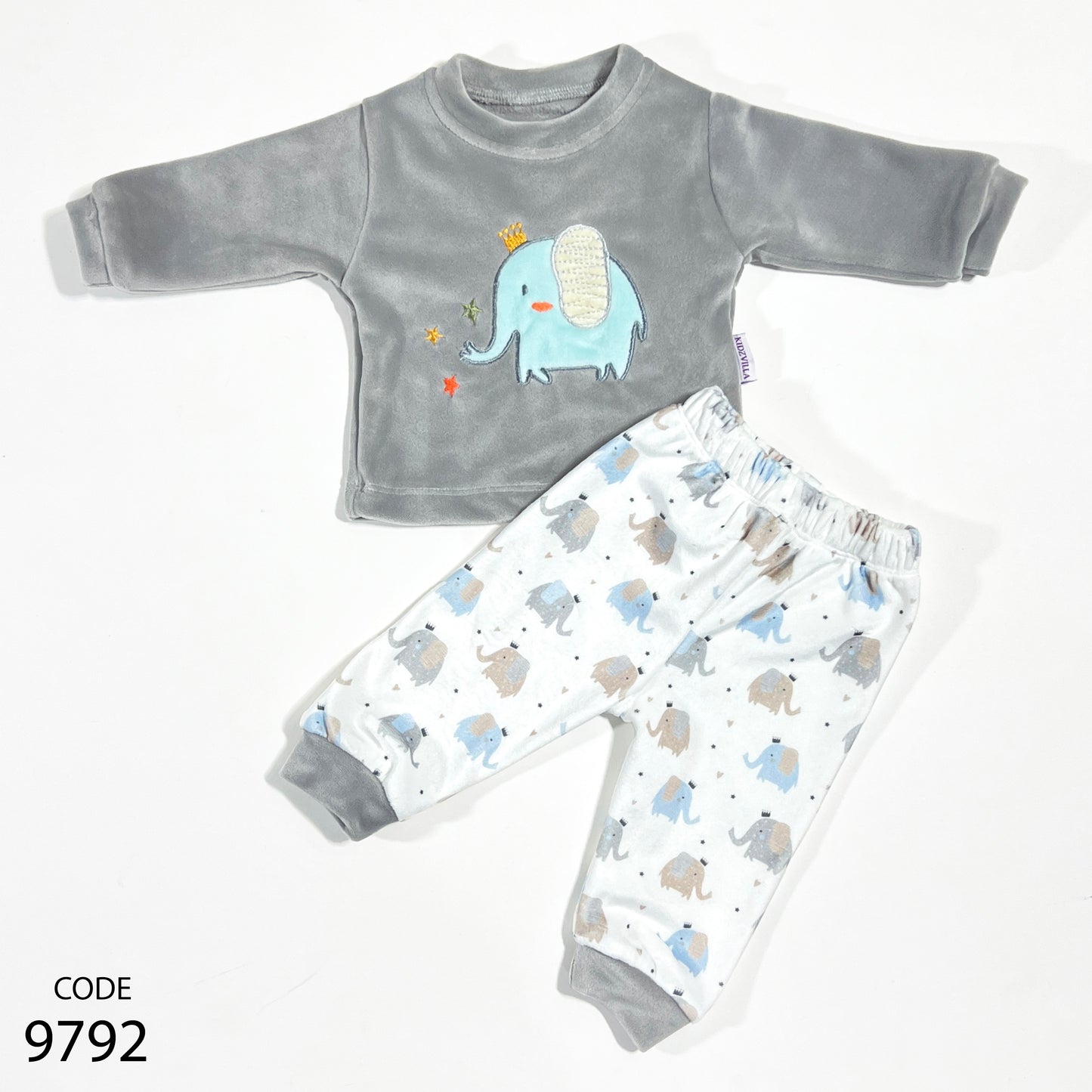 بجامة قطيفة مطرزة لحديث الولادة