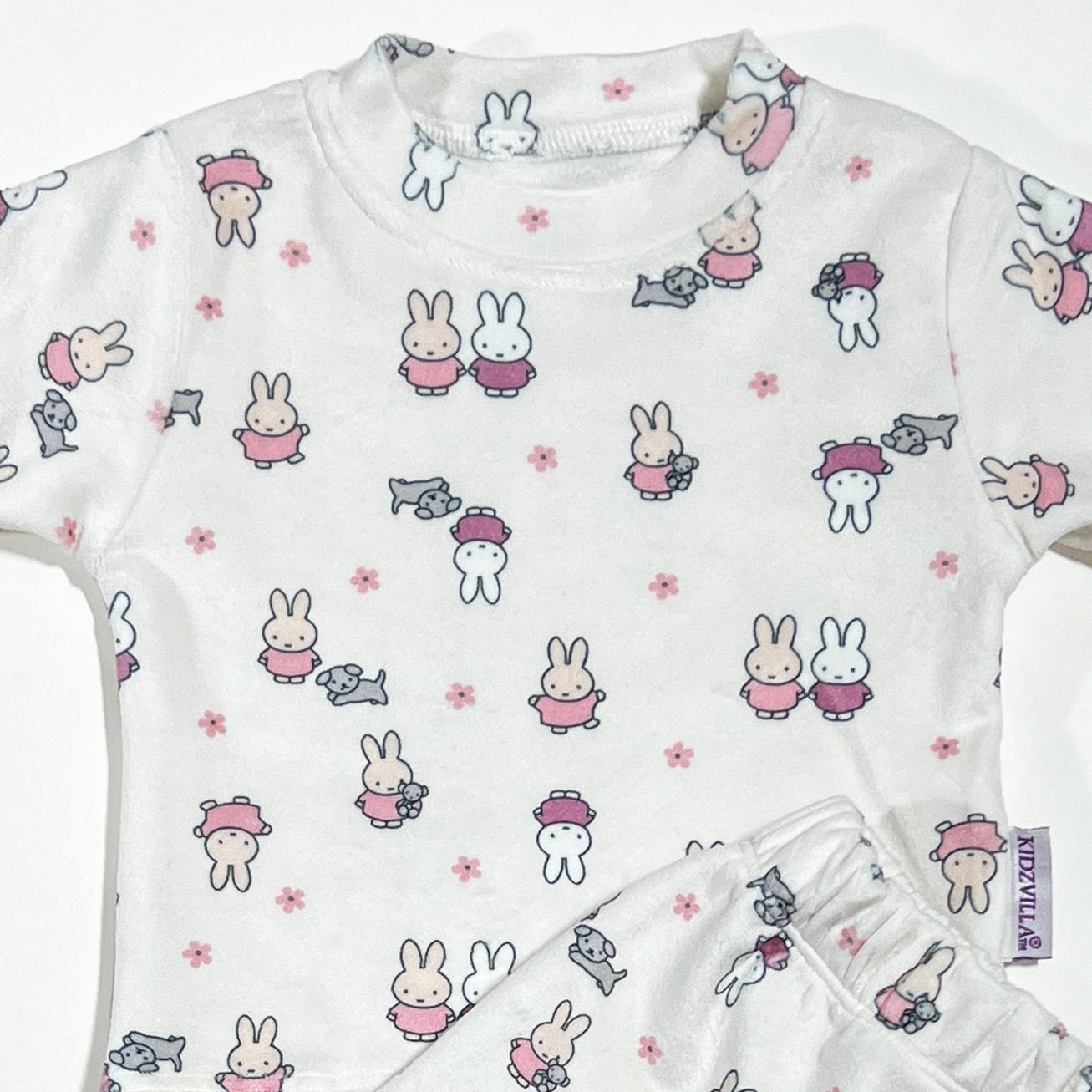 بجامة قطيفة لحديث الولادة من كيدزفيلا