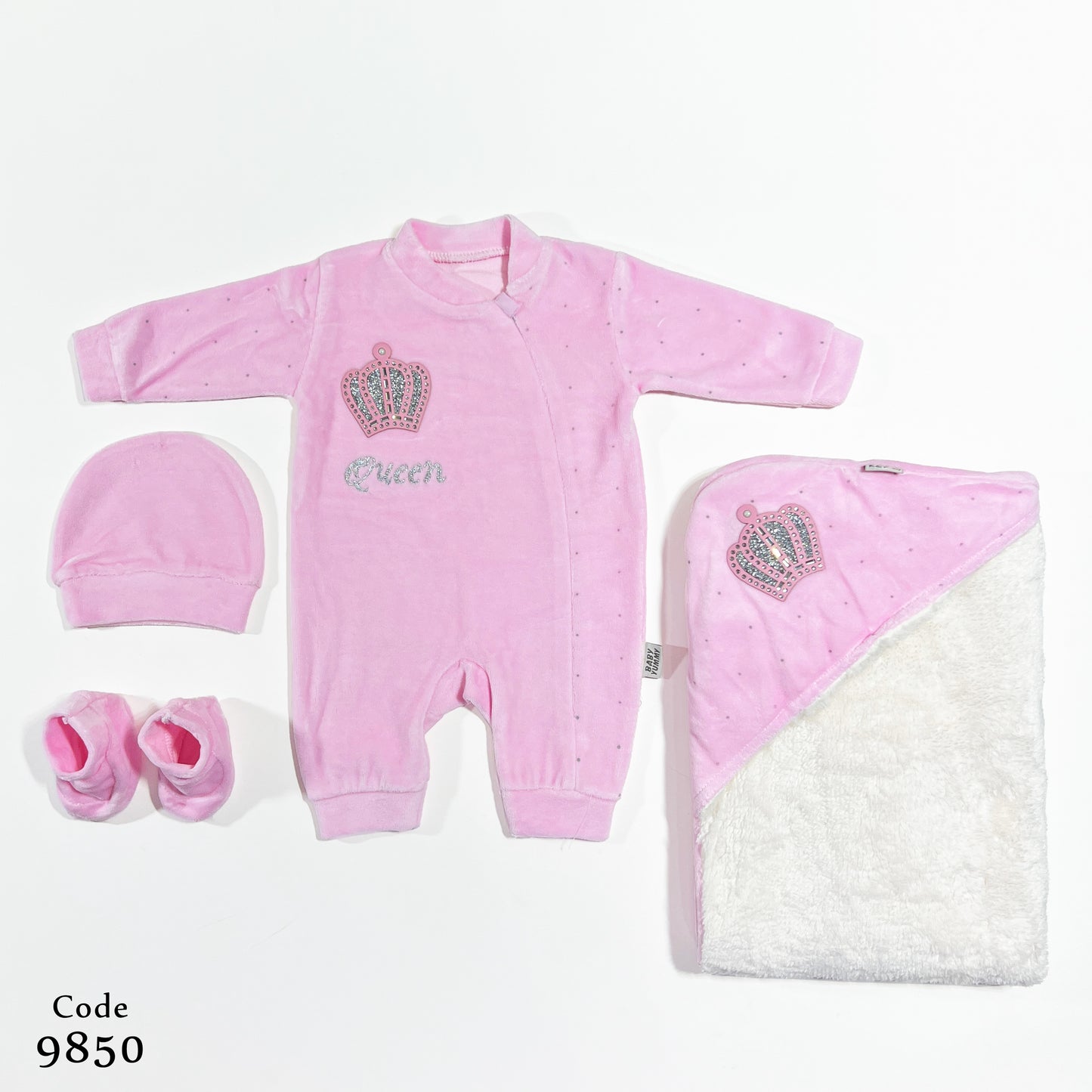 طقم المستشفى والسبوع 4 قطع قطيفة مع كوفرته مبطن فرو