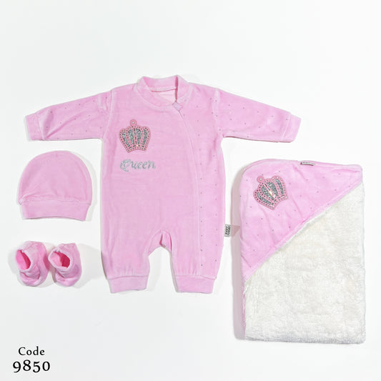 طقم المستشفى والسبوع 4 قطع قطيفة مع كوفرته مبطن فرو